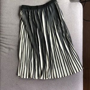 C.luce black and white dress in size small